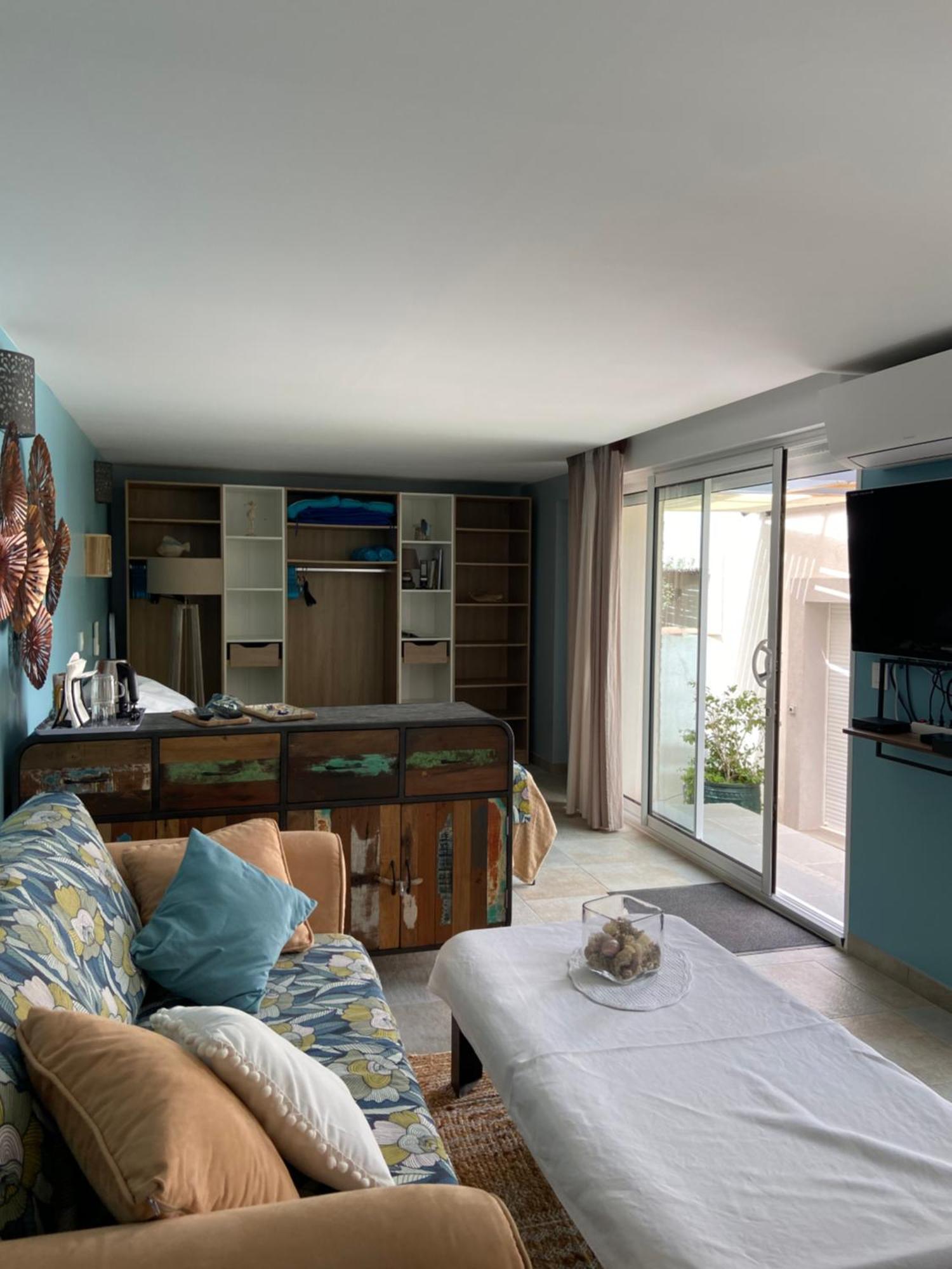 Les Terrasses Des Anthenors Bed & Breakfast องชูส-ลา-เรอดอนน์ ภายนอก รูปภาพ